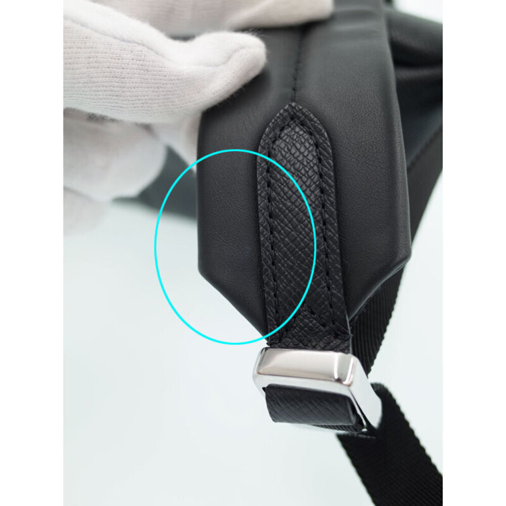 Louis Vuitton Taiga Discovery Backpack - Picture 9 of 9